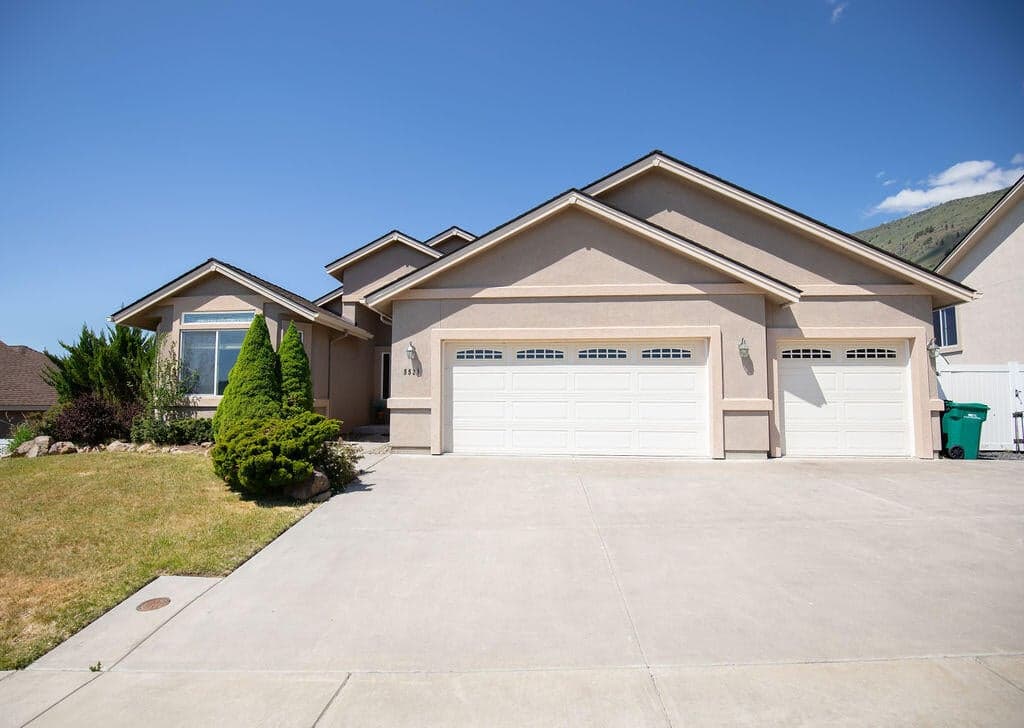 5521 Benchwood