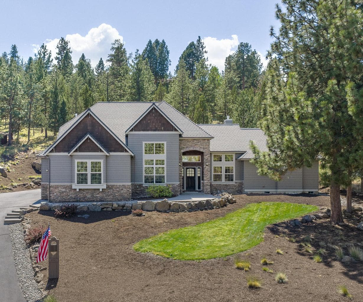 3193 Colonial, Bend, OR, 97703 property photo