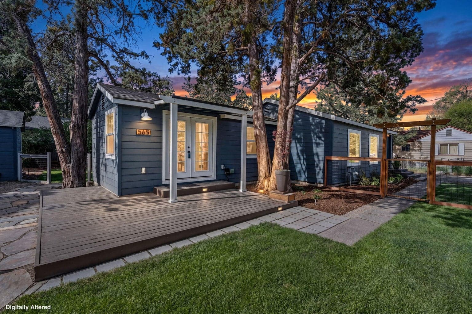 565 Woodland, Bend, OR, 97702 property photo
