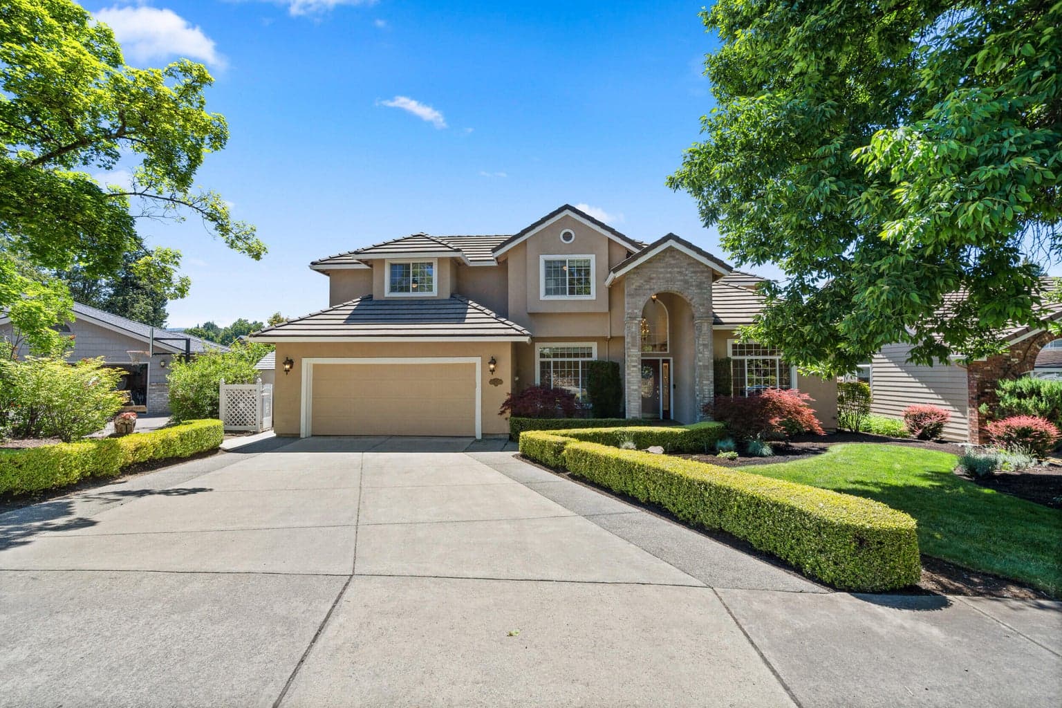 2768 Kerrisdale Ridge