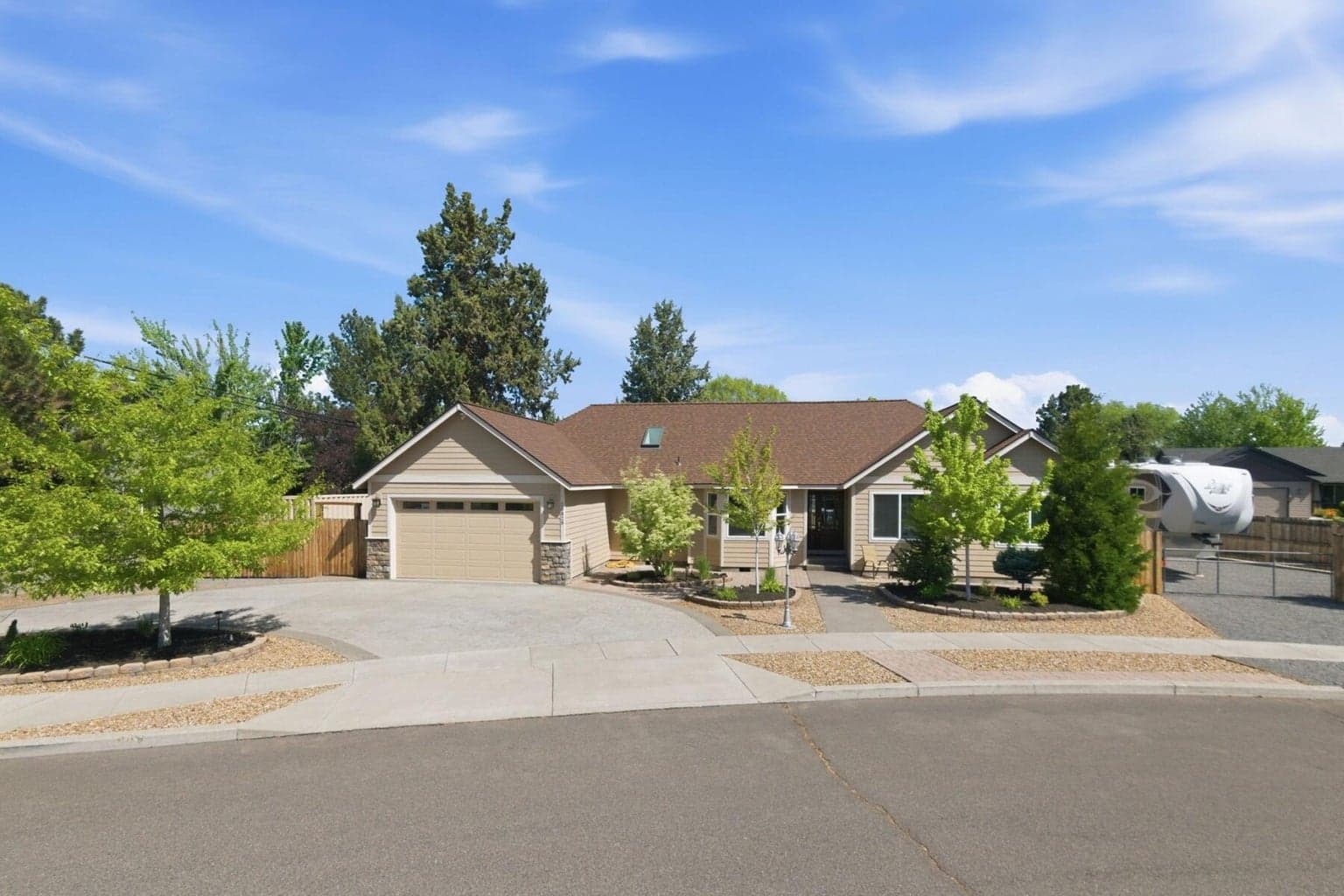 20828 Cassin, Bend, OR, 97701 property photo