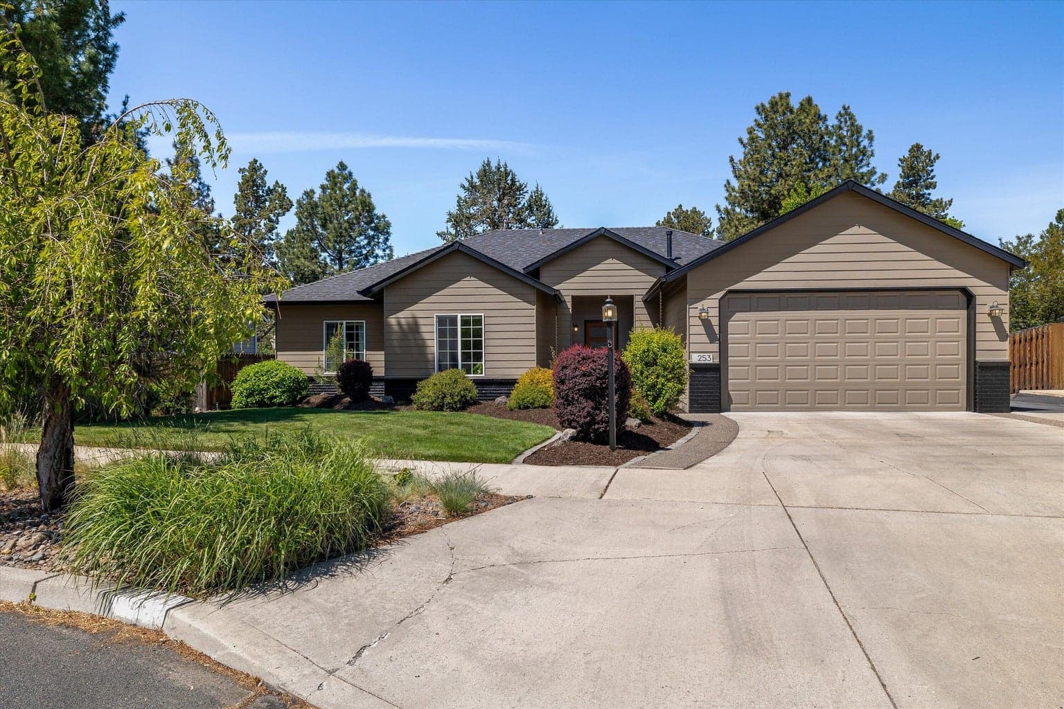 253 Soft Tail, Bend, OR, 97702 property photo