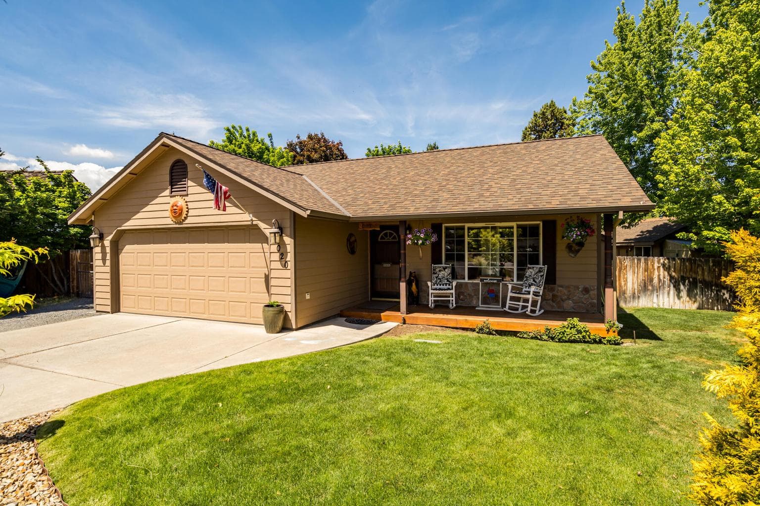 2020 Hall, Bend, OR, 97701 property photo