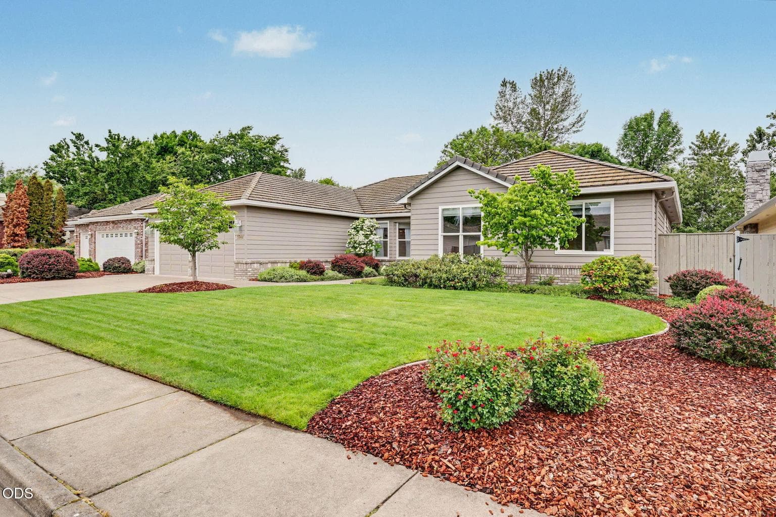 3348 Creek View