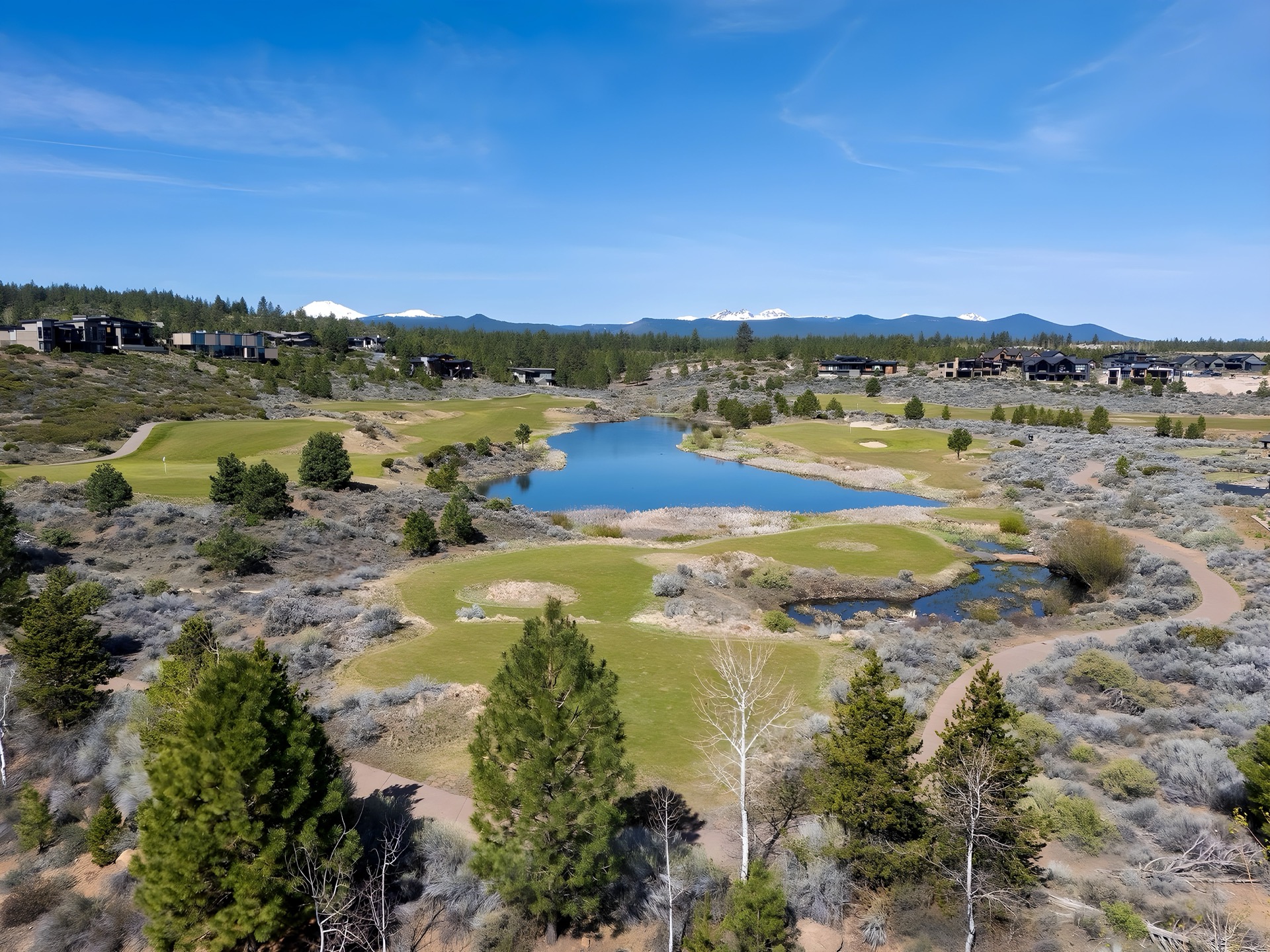 Tetherow homes along the McLay Kidd fairway